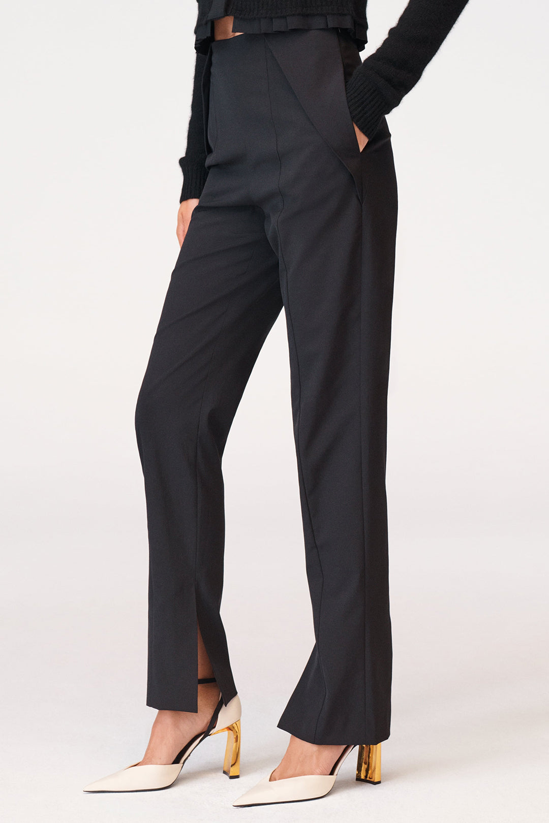 Edmonton Essence™ | Chic Pleated Trousers