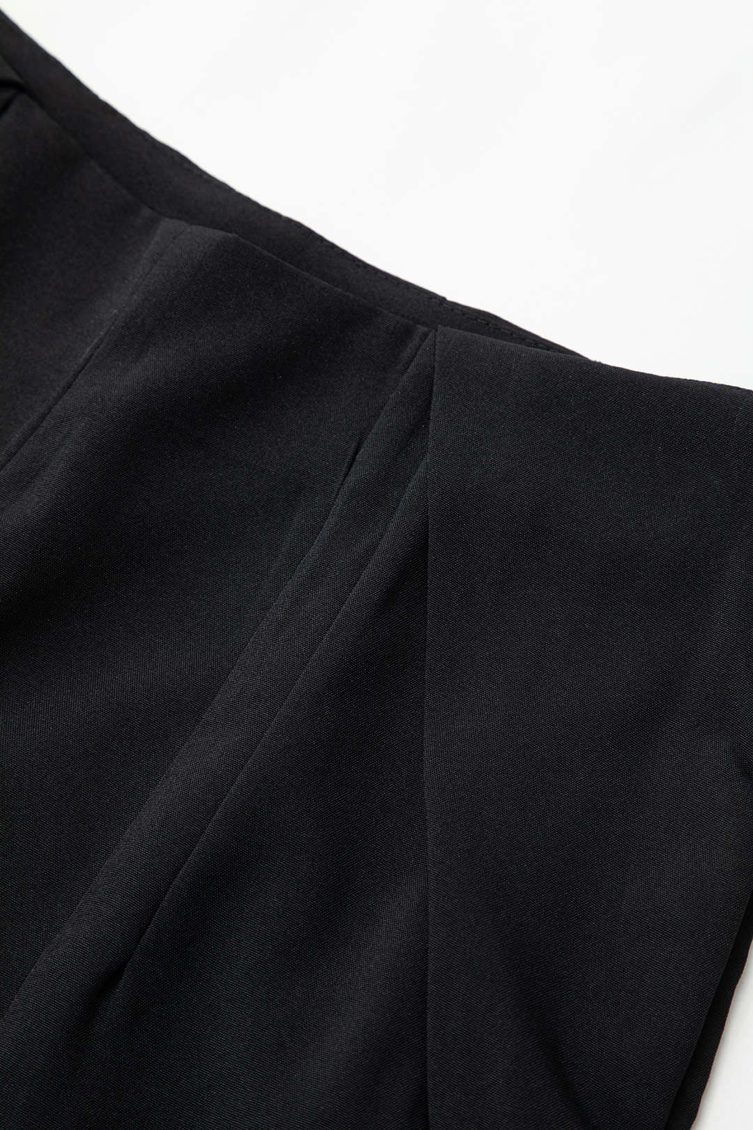 Edmonton Essence™ | Chic Pleated Trousers