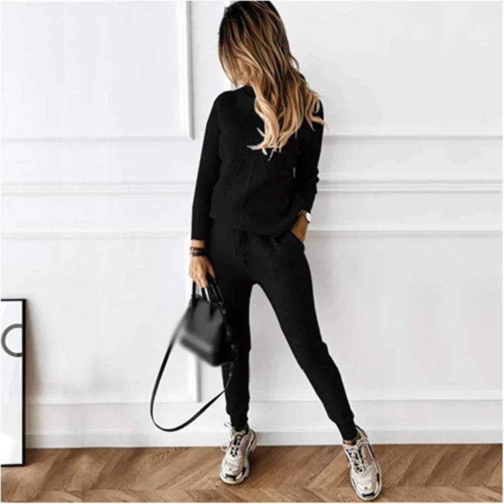 Edmonton Essence™ | Two-Piece Jogging Set - Comfortable activewear for workouts.
