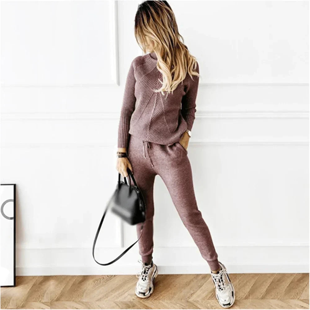 Edmonton Essence™ | Two-Piece Jogging Set - Comfortable activewear for workouts.
