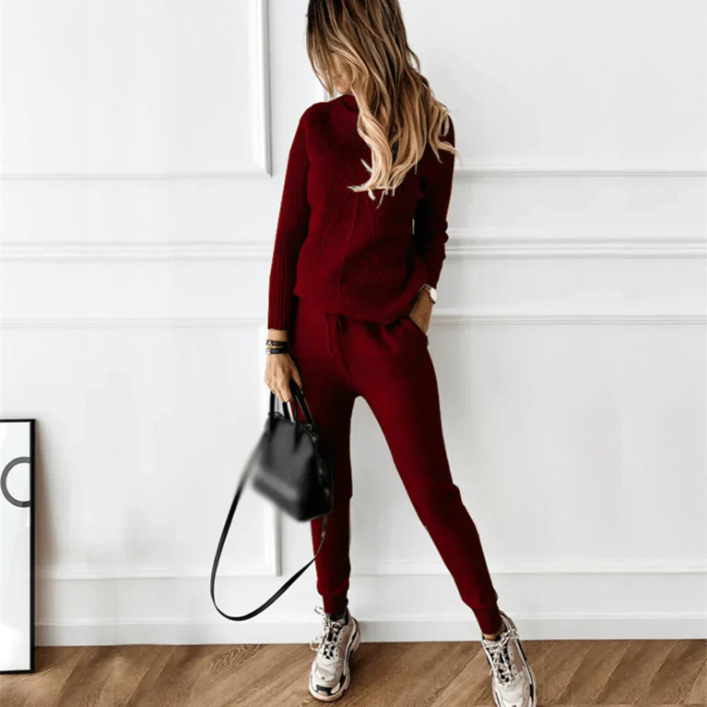 Edmonton Essence™ | Two-Piece Jogging Set - Comfortable activewear for workouts.