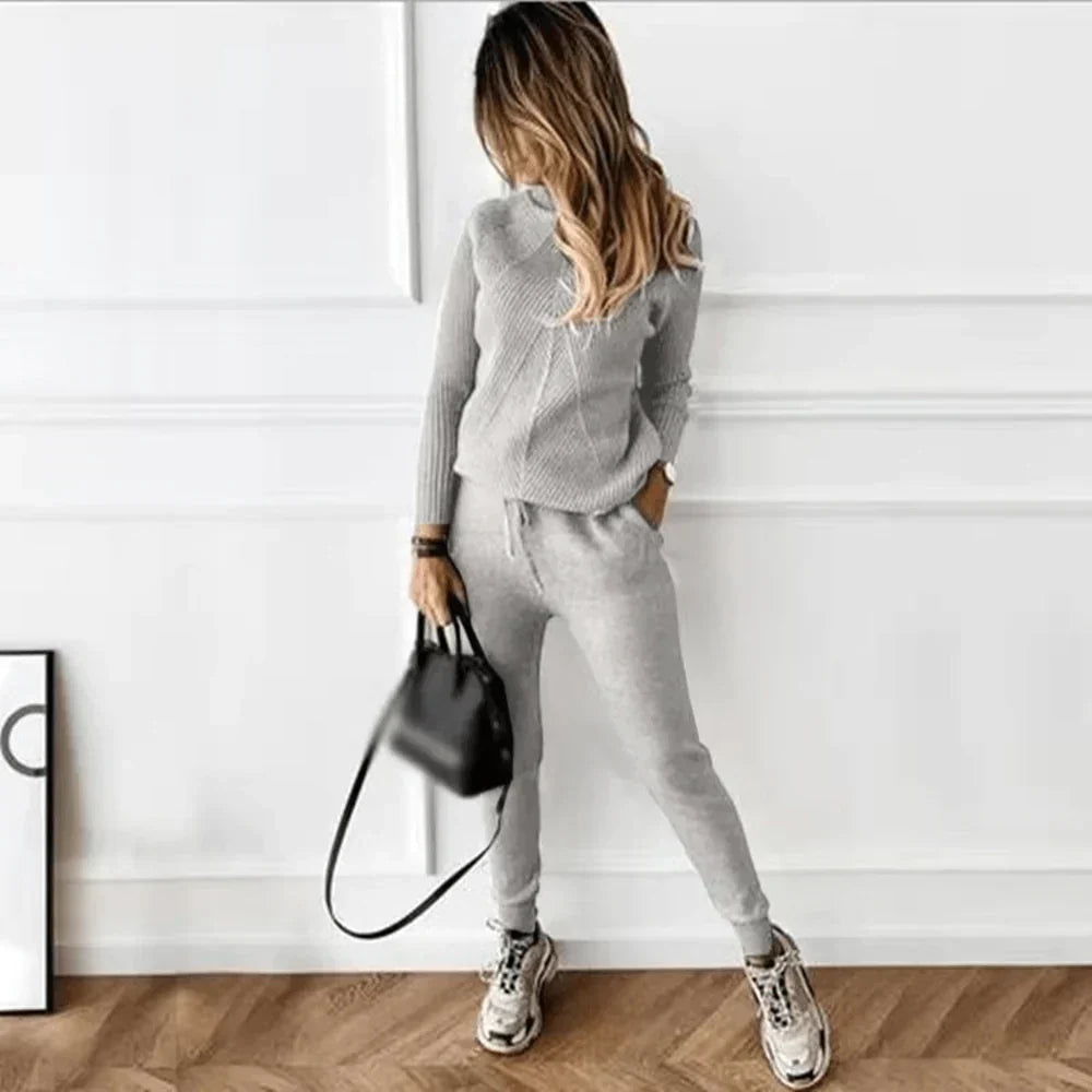 Edmonton Essence™ | Two-Piece Jogging Set - Comfortable activewear for workouts.