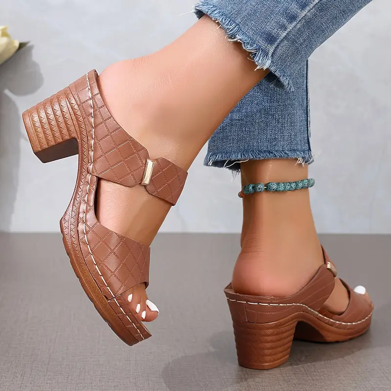 Edmonton Essence™ | Chic Comfortable Sandals
