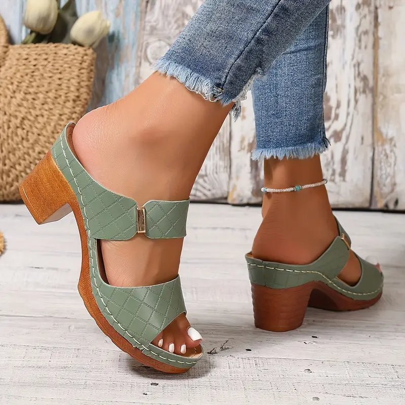 Edmonton Essence™ | Chic Comfortable Sandals